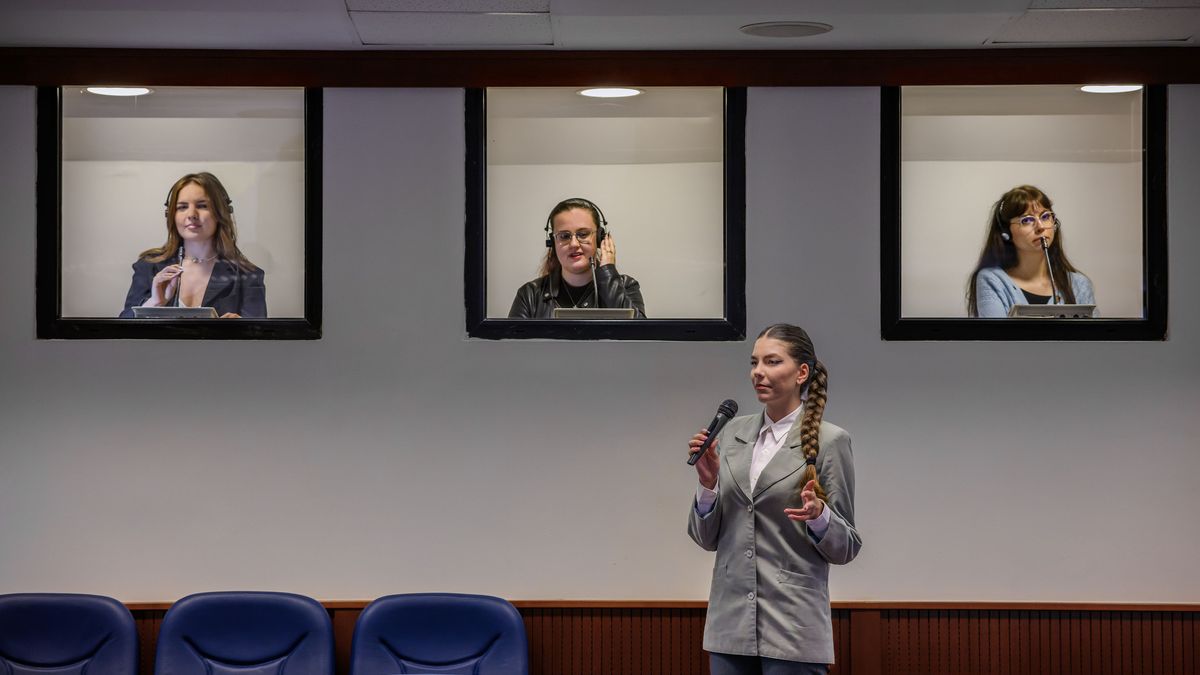 Studii de licență la Facultatea de Științe ale Comunicării